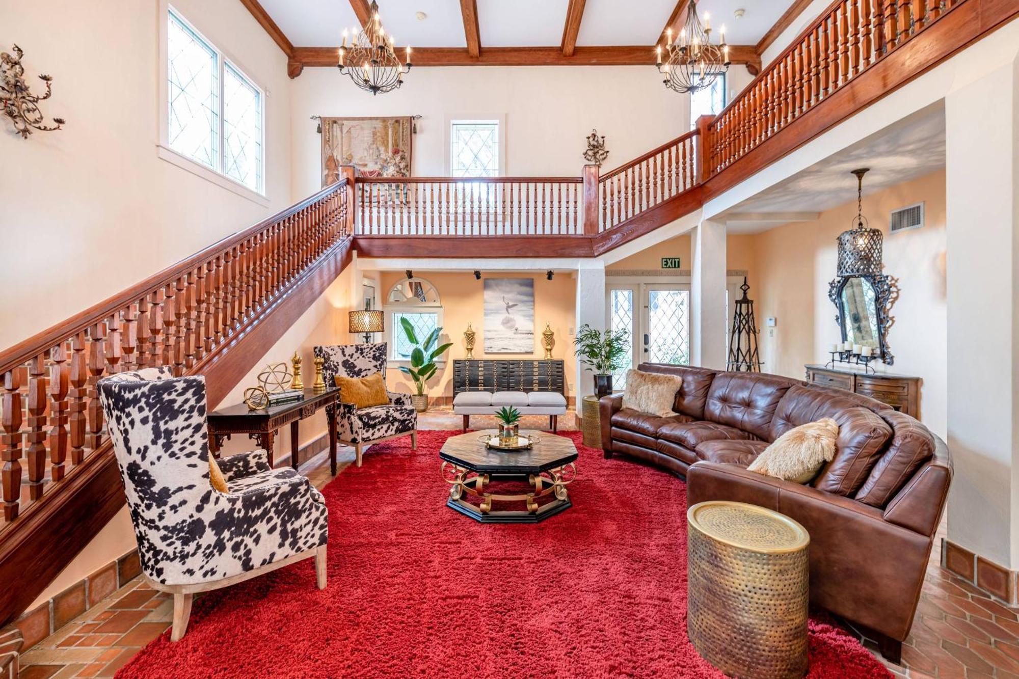 Pillars Castle Villa Сент Августин Екстериор снимка